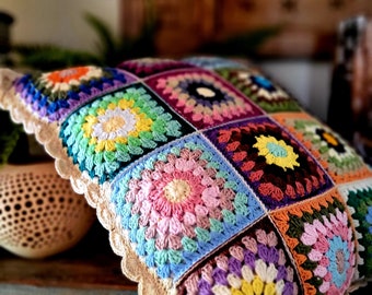 Housse de coussin au crochet en coton, coussin vintage Boho, coussin hippie, housse de coussin carré grand-mère, housse de coussin faite à la main, décor Boho