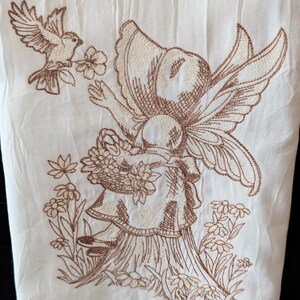 Embroidered Sunbonnet Sue Flour Sack Towel: Angel Wings Kitchen Decor 画像 2