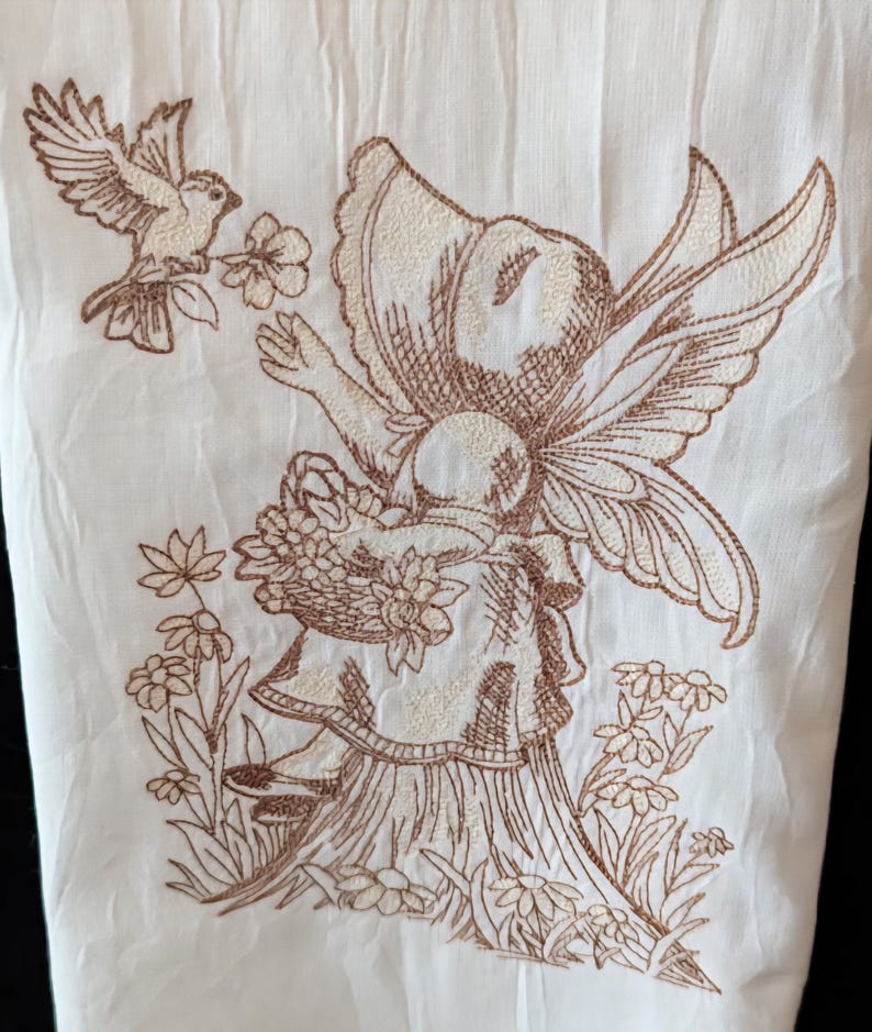 Embroidered Sunbonnet Sue Flour Sack Towel: Angel Wings Kitchen Decor 画像 2