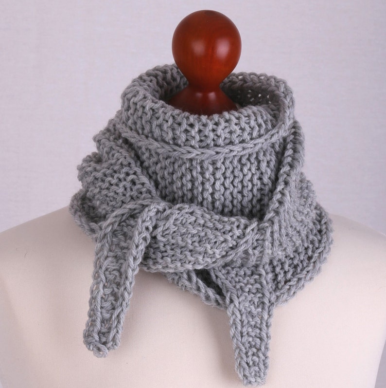 Small scarf Sophie scarf in light gray, with 70% merino wool image 2