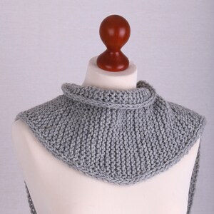 Small scarf Sophie scarf in light gray, with 70% merino wool image 5