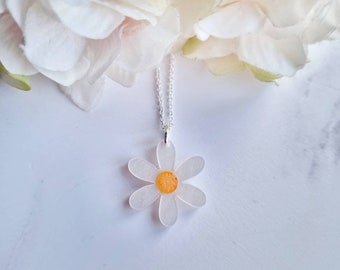 Daisy pendant, Laser cut Acrylic flower pendant, Sterling Silver chain