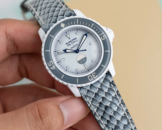 マ*ウ様 Blancpain x Swatch Scuba シルバーグレー Opinion: Our take on the Swatch x Blancpain Bioceramic Scuba Fifty