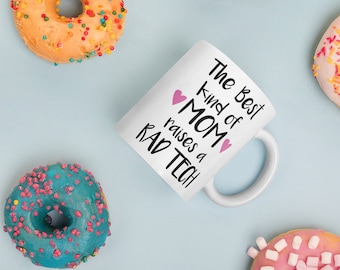 Radiología mamá - mamá de una radiología tecnología café taza regalo - Mejor mamá levanta un Rad Tech - Día de las Madres