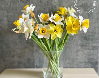 Handmade daffodil flower, Cold porcelain, Realistic flowers, Daffodil arrangement, One stem price, Gift for mom