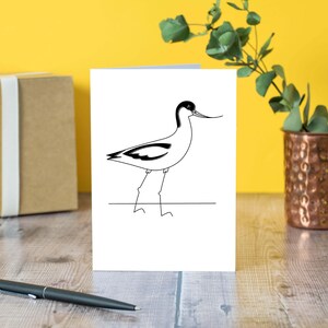 Cartão de felicitações com pássaro Avocet, cartão de aniversário, cartão com pássaro, sustentável e desenhado à mão.