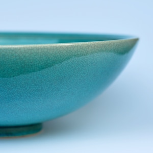 A beautiful turquoise washbasin. Semi-banner - Hawaii