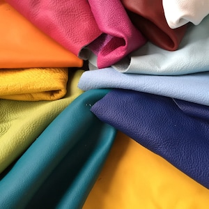 Leather remnants - mixed, in different sizes, free choice of colors