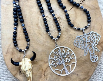 Colección de collares de madera negra con toques de diamantes de imitación de plata boho chic