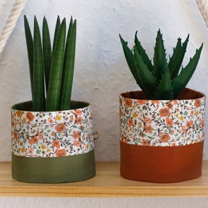 Textile Übertopfhülle für Zimmerpflanzen, (Test- / Probeexemplar), Kunststofftopf Haube, moderner Pflanztopfüberzug Umschlag
