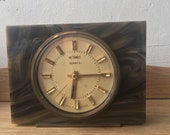 Metamec Mid Century Marble Effect Bakelite English Desk Mantle Clock Battery Operated.