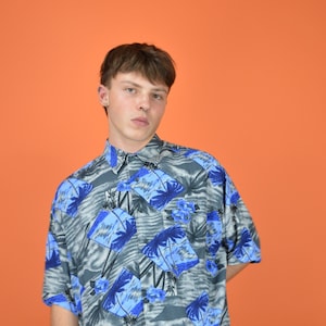 Vintage blue graphic abstract print short sleeve shirt {K426}