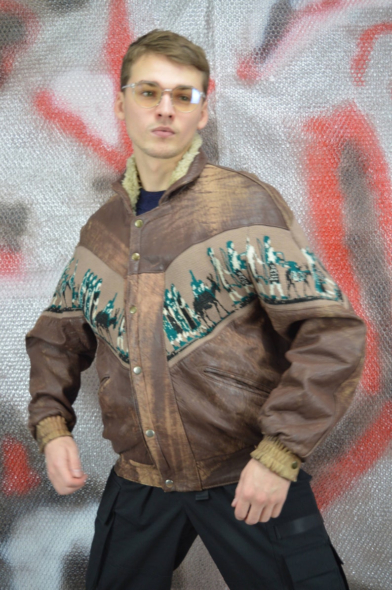 Vintage brown retro 80/'s graphic leather bomber jacket