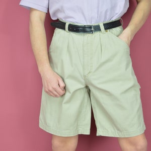 Vintage Beige Cargo Pocket Shorts | Men’s Size 32 | 100% Cotton Utility Shorts | Classic Casual Summer Style | S202