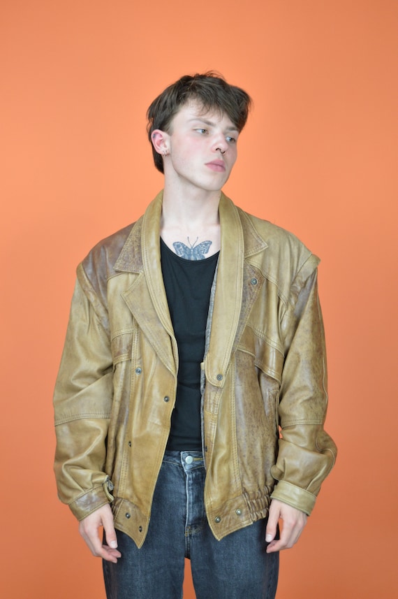 Vintage Light Brown Classic 80's Leather Bomber Jacket – Timeless