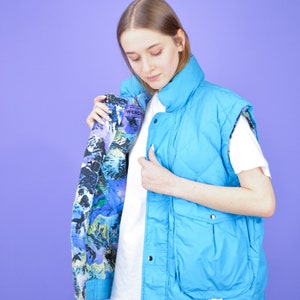 Vintage blue festival puffer gilet vest W101 image 4