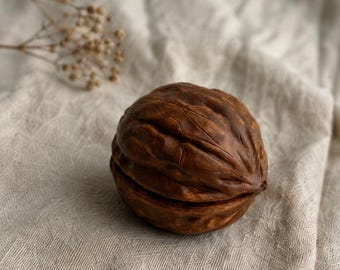 Walnut Candle – Fallen Leaves Scent, 80 ml, 2 Cotton Wicks