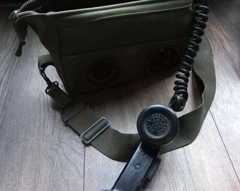 Vintage militaire veldtelefoon.