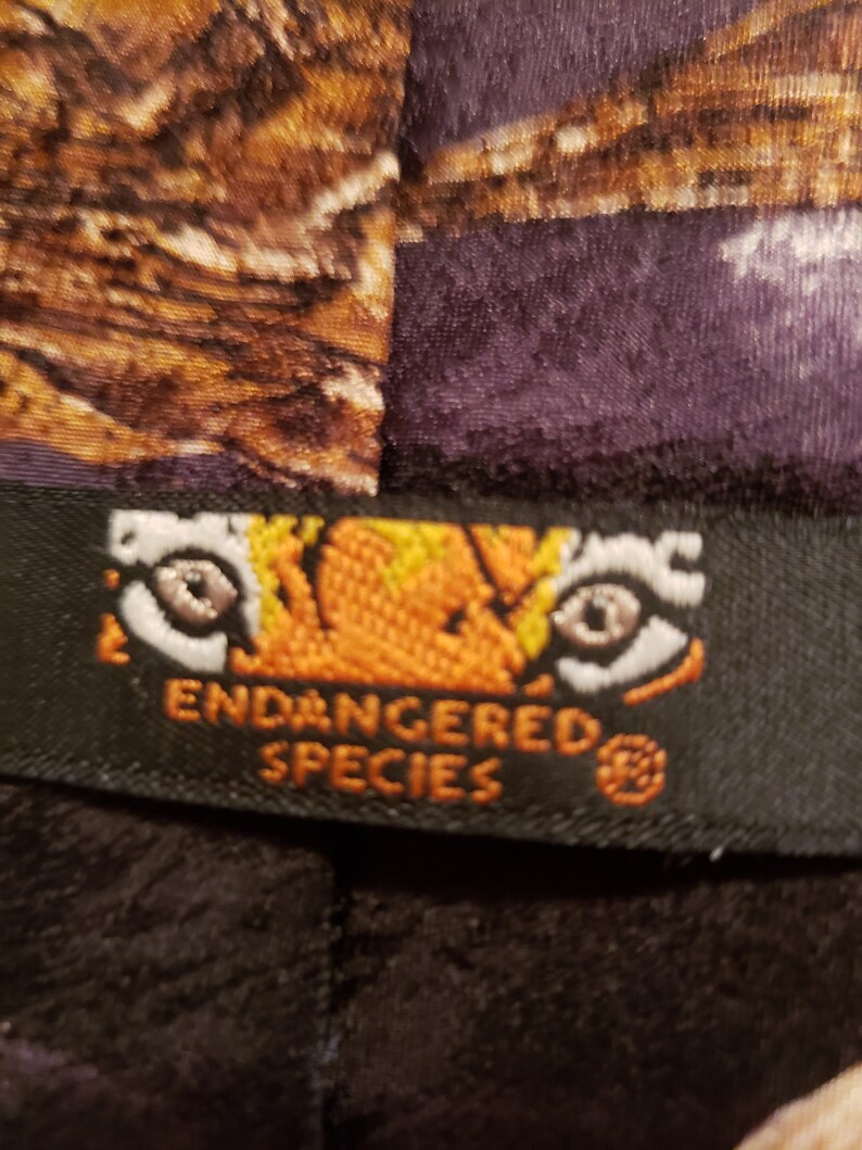 Vintage Endangered Species Brown Bears Necktie Beautiful 100 /% Silk