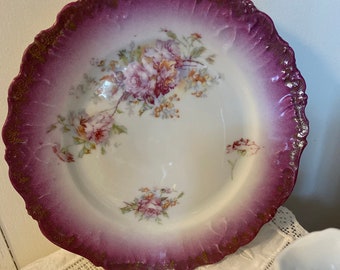 Decorative Plate wIth Flowers & Scalloped Edging