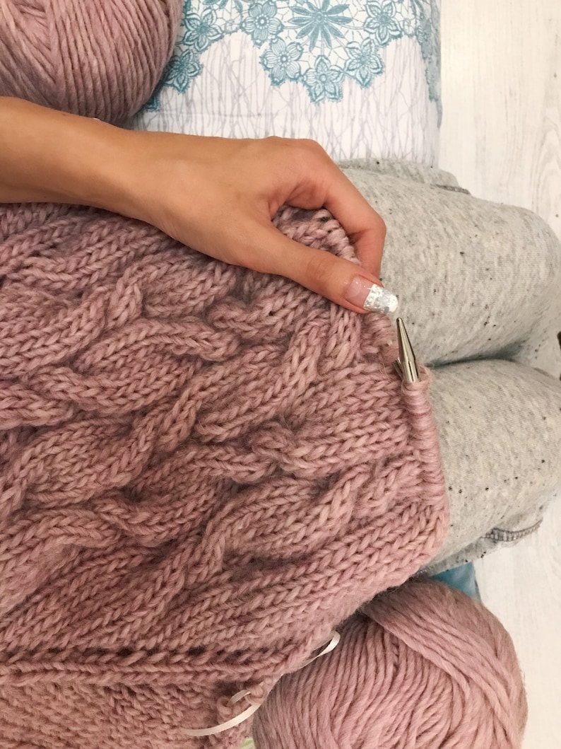 Classic pink powder sweater without seams