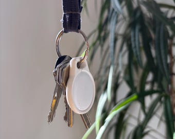 Apple AirTag key fob | discreet, high-quality AirTag cover, AirTag accessory for key ring, AirTag case