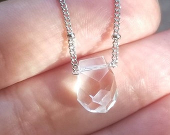Gargantilla de cuarzo transparente, collar de cuarzo transparente, cuarzo transparente, collar transparente, collar de cristal, collar de cristal transparente, cristal transparente, chakra