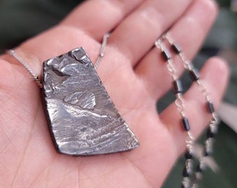 Versilberter Natürlicher Rohkristall, Hämatit Halskette, Silber Halskette, Perlen Halskette, Boho, Stein, Hämatit, Grau, Unikat, Silber