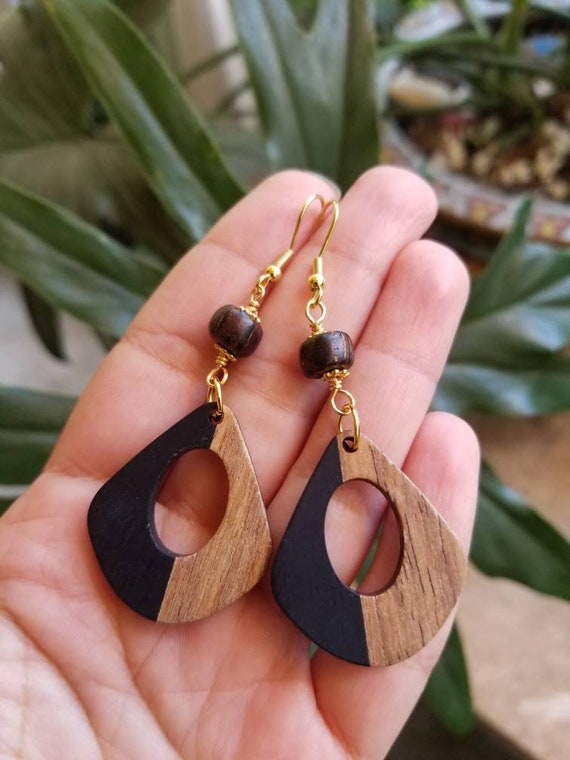 Reflection | Wood Earrings | Walnut and Oak – shopmoku
