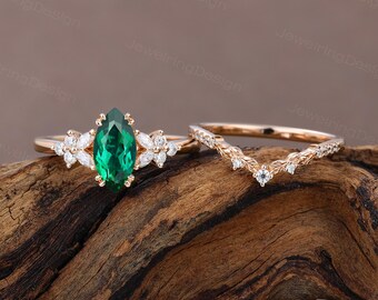 Marquise cut Emerald engagement ring set Vintage Rose gold wedding ring Dainty women ring Cluster Bridal ring set Promise Anniversary ring