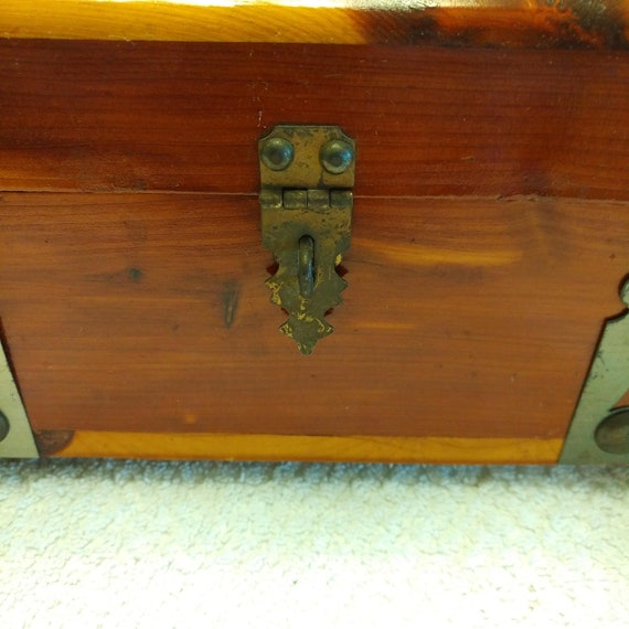 Antique CEDAR JEWELRY CHEST With Arched Top, Metal Ha… Gem