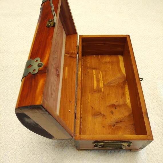 Antique CEDAR JEWELRY CHEST With Arched Top, Metal Ha… Gem