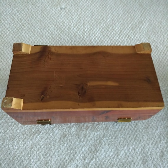 Antique CEDAR JEWELRY CHEST With Arched Top, Metal Ha… Gem