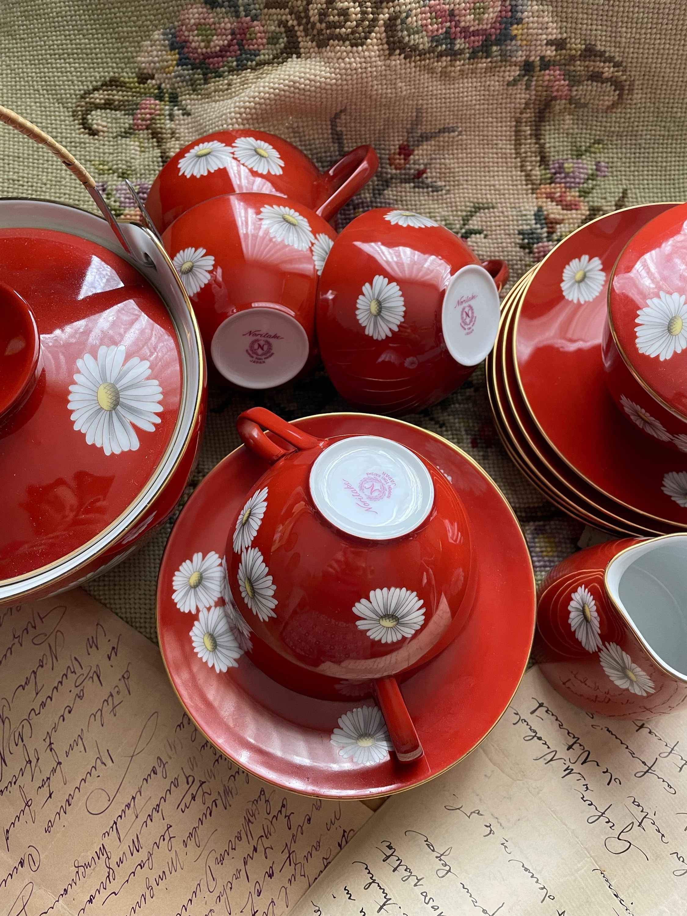 Antique 1920s Noritake Nippon Toki Kaisha Red Daisy Antique 1920s Noritake Nippon Toki Kaisha Red Daisy