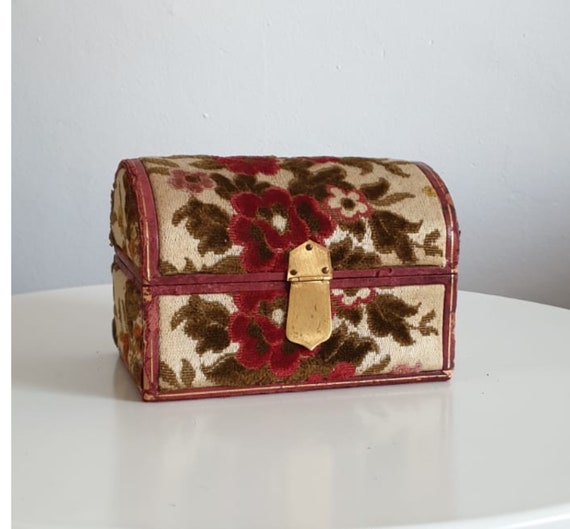 Vintage velvet jewelry box | tapestry storage box