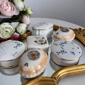 Vintage französisches Porzellan Pillenbox Lot