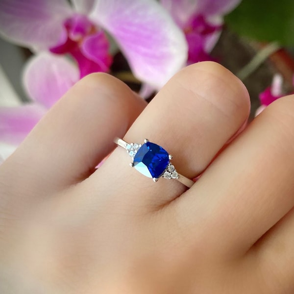 CUSHION CUT SAPPHIRE Engagement Ring, Sterling Silver Blue Sapphire Ring, Vintage Ring, Three Stone Ring, Promise Ring, September Birthstone