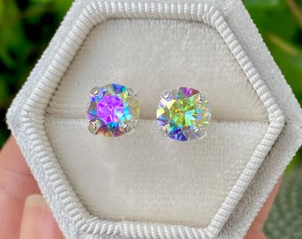 ¡Súper brillantes! Pendientes de cristal Swarovski, 8 mm, pendientes holográficos iridiscentes, pendientes de cristal arcoíris, regalos para ella.