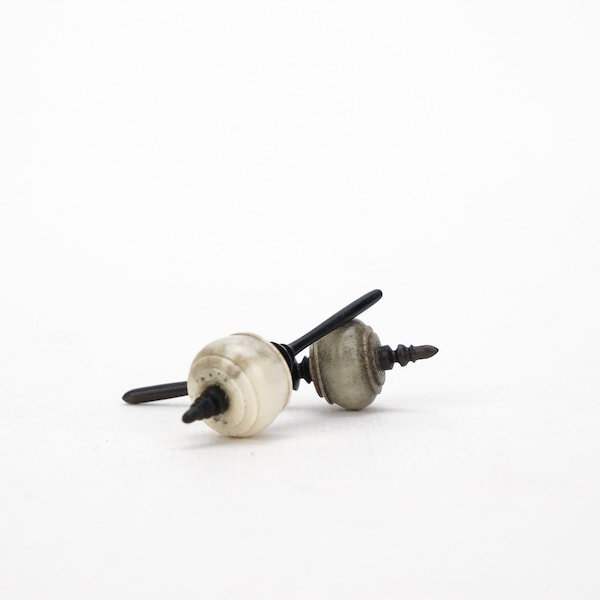 Springbock - Spinning top made of ebony and deer antler