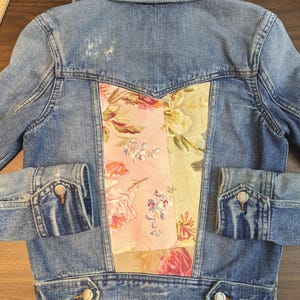 Jeansjack met bloemenpatch, rozen, geüpcycled spijkerjack, large dames