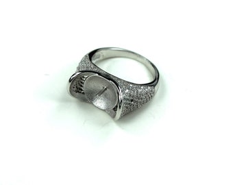 Ring with Cubic Zirconia Inlays and Cup and Peg Mounting in Sterling Silver 10mm | MTR338