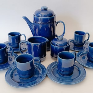 Ceramic coffee service designed by Franco Pozzi in blue vintage space age from the 70s for 6 people