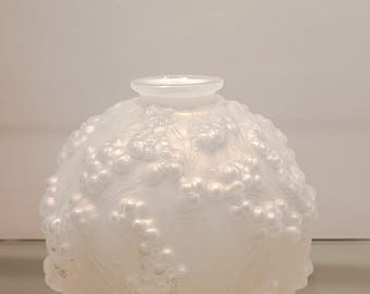ルネ・ラリック フランス ドルイドの花瓶、白いガラス、ビンテージ