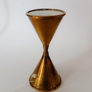 Clessidra table lamp designed by Angelo Lelli for Arredoluce vintage 60s gold-colored brass