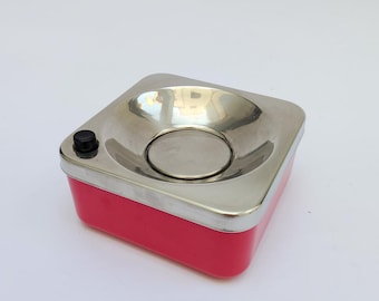 Valenti roestvrijstalen asbak, ontworpen door Scolari, in rood verchroomd plastic, vintage space age-stijl.