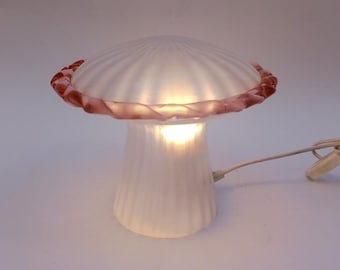 Mushroom table lamp in Murano glass with a vintage pink twisted edge.