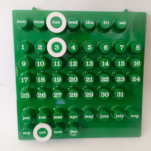 Ring a Date calendario perpetuo vintage diseño Euroway space age verde blanco utopie du tout plastique