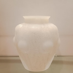 Renè Lalique France Domremy vase white glass vintage 1926 glass art nouveau liberty