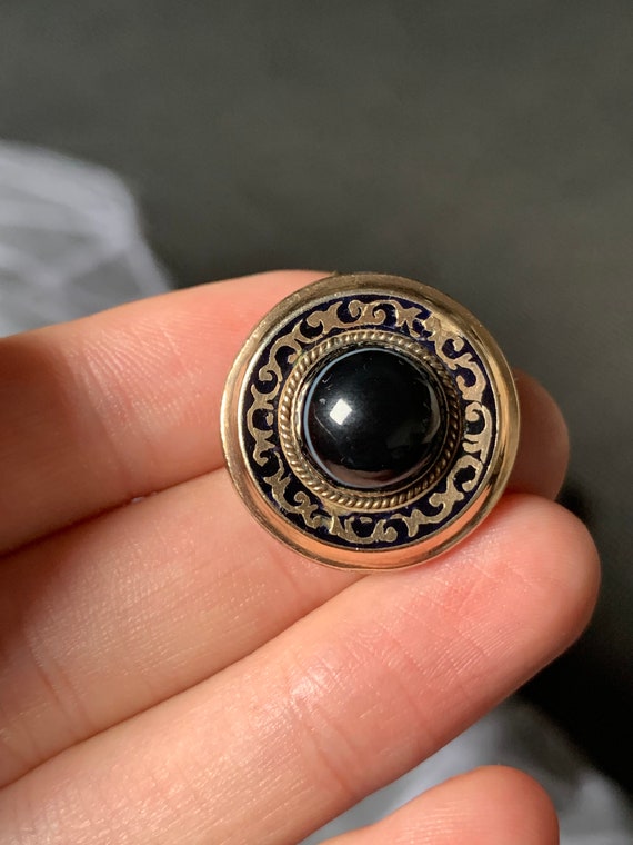Antique 9ct gold cased enamel agate brooch