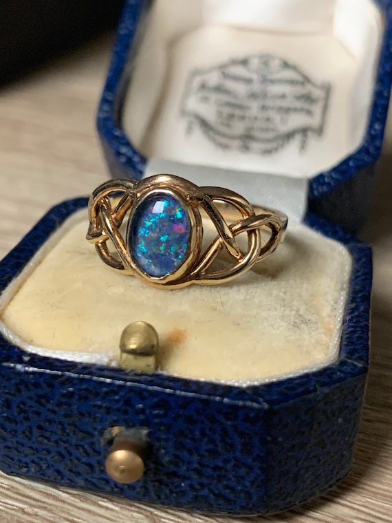 Stunning 9ct gold black opal ring